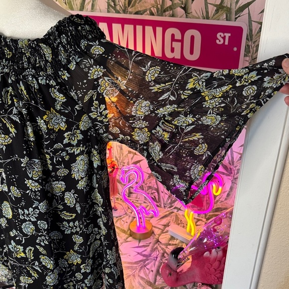 Torrid Women's Size 2X Chiffon Off Shoulder Top - Picture 2 of 5